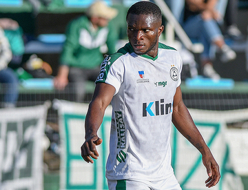 Staff de Christian Ebere: ‘Não chegou nada até o momento’