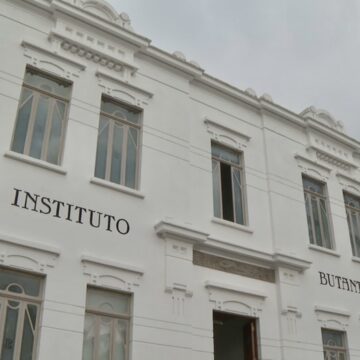 Instituto Butantan começa a desenvolver vacina contra gripe aviária