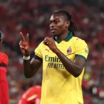 Rafael Leão alimenta expectativa de atuar em gigante brasileiro