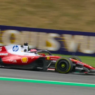 F1: FIA admite erro ao não punir Leclerc após toque com Piastri na Bélgica