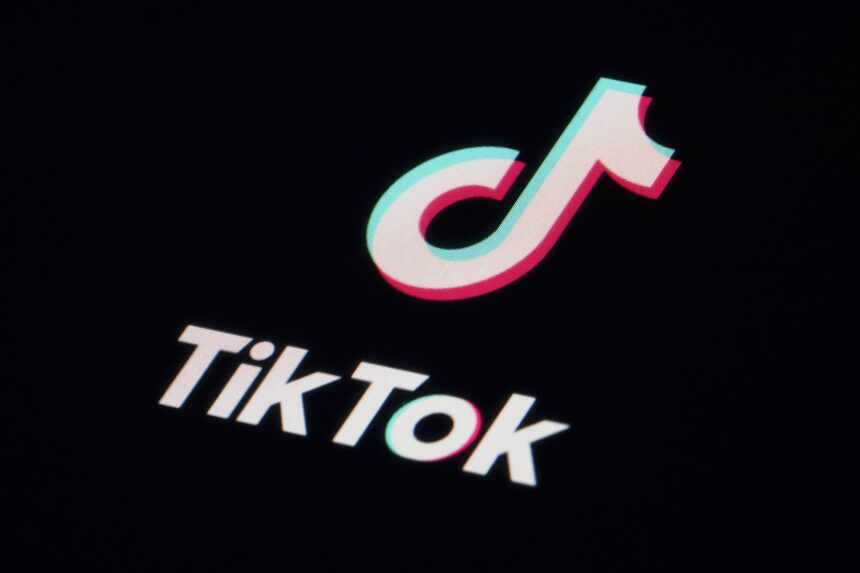 União Europeia acusa TikTok de expor menores a riscos online