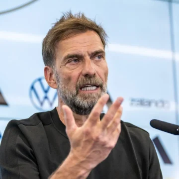 ‘Se vocês se comportarem mal, eu vou embora’: Klopp exige respeito na Alemanha