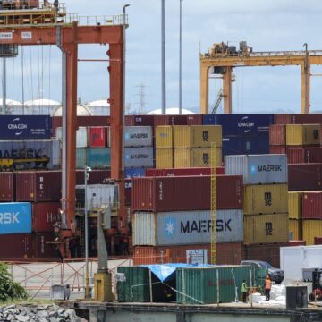 Tarifa de 37,5% dos EUA atinge US$ 6,6 bi em Tarifa de 37,5% dos EUA atinge US$ 6,6 bi em exportações do Brasil