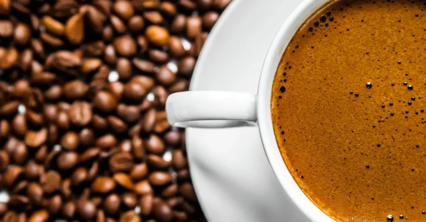 Afinal, café faz bem ou mal para o coração? Grande revisão científica bate o martelo