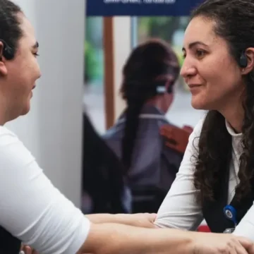 Artistas usam tecnologia para aguçar empatia de profissionais da saúde em hospitais
