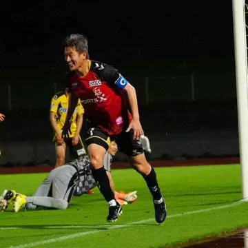 Vídeo: aos 59 anos, Kazu Miura faz gol e bate incrível recorde mundial