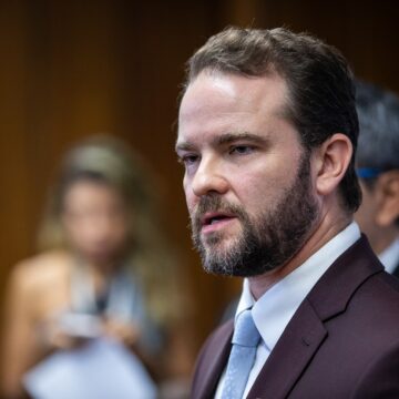 'Taxa das blusinhas': ministro da Fazenda monitora de perto impacto e pode propor a Lula retorno da taxação