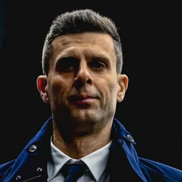 Itália tentou evitar saídas de Maldini e Leonardo com Thiago Motta; entenda