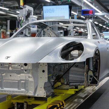 Porsche anuncia corte de 5 mil postos de trabalho