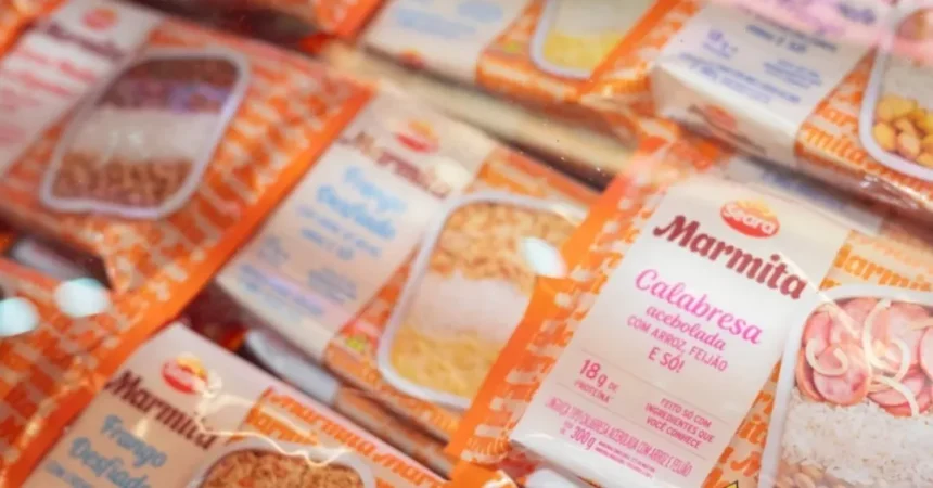 Marca brasileira lança marmitas congeladas sem aditivos; saiba se vale Marca brasileira lança marmitas congeladas sem aditivos; saiba se vale a pena comprar