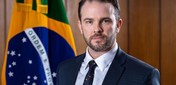 Durigan diz que pode retirar subsídio da gasolina se petróleo Durigan diz que pode retirar subsídio da gasolina se petróleo cair