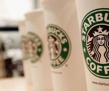 Starbucks eleva projeção para 2026 com lucro de US$ 1,05 bi no 2ª tri