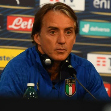 ‘Cometi um erro’: Mancini se arrepende de saída e inicia nova era na seleção da Itália