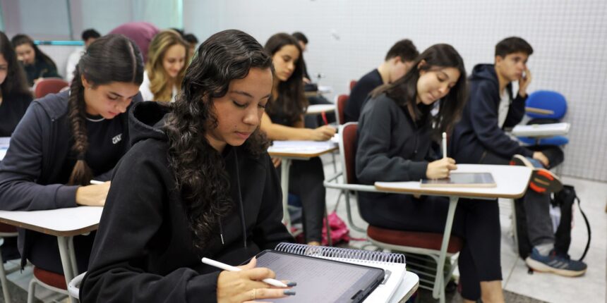 Confira a lista de pré-selecionados para o Fies do 2º Confira a lista de pré-selecionados para o Fies do 2º semestre