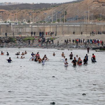 França reforça fronteira, Itália cita Schengen e Suécia critica: países Itália suspende livre fluxo de pessoas com a Espanha por crise de imigrantes em Ceuta
