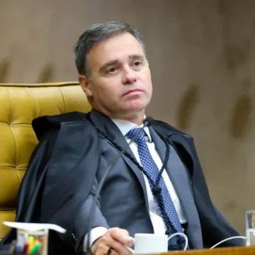 Análise: Pedido à AGU tensiona relação de Mendonça e PF Análise: Pedido à AGU tensiona relação de Mendonça e PF