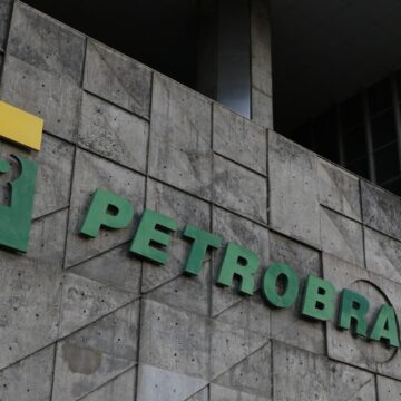 Petrobras tem lucro líquido de R$ 52,4 bi no segundo trimestre
