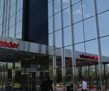 Santander Brasil tem forte alta na Bolsa com oferta de compra de papéis