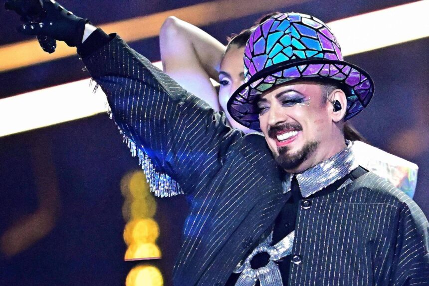 Boy George não fará musical após sua música pró-Israel - Boy George não fará musical após sua música pró-Israel – 31/07/2026 – Ilustrada