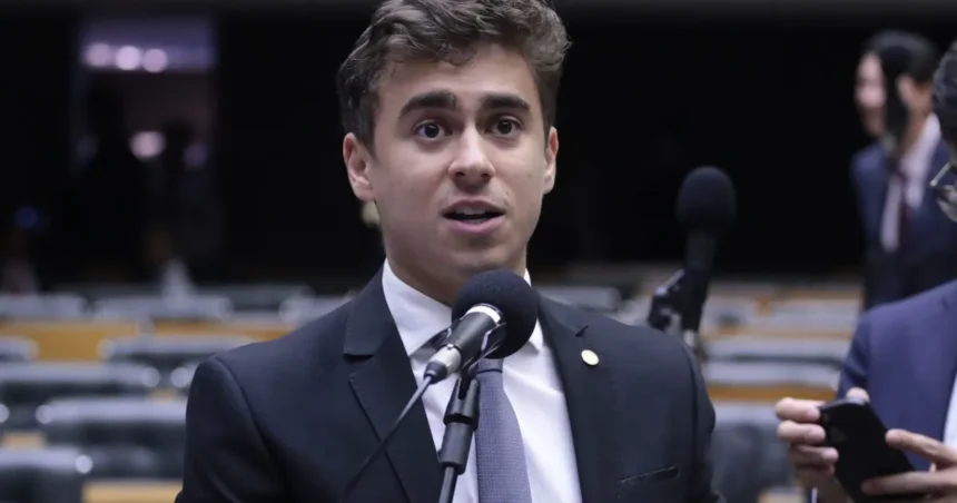 Justiça do DF condena Nikolas Ferreira a pagar R$ 20 mil ao PT