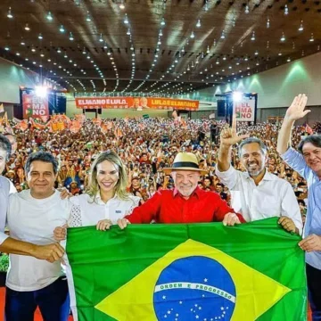 Com Lula, Camilo e Cid, PT lança candidatura de Elmano ao governo do CE