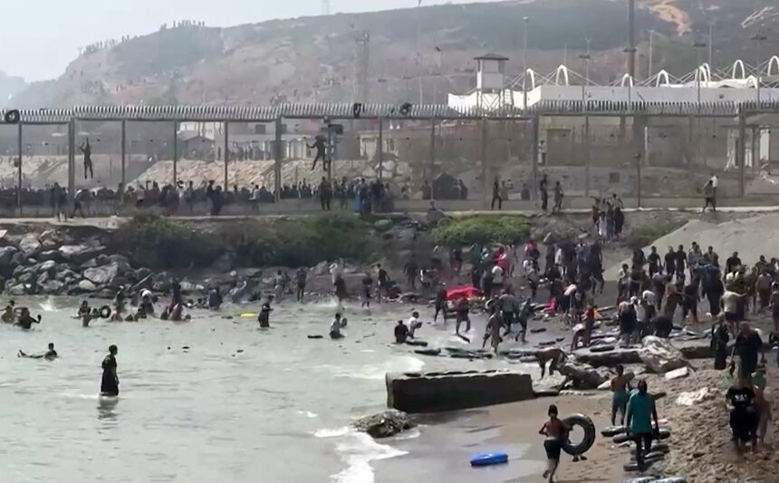 Crise em Ceuta: entenda por que milhares de marroquinos chegaram  à Espanha, mas ainda assim não saíram da África