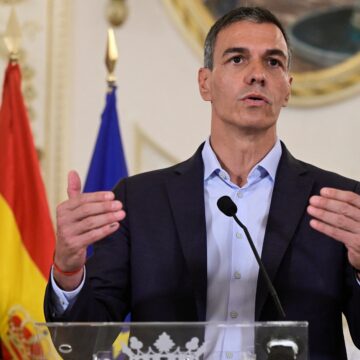 União Europeia convoca reunião de emergência após invasão de imigrantes a Ceuta