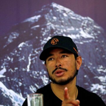 Nirmal Purja, montanhista recordista mundial, e outros nove alpinistas morrem em avalanche no Paquistão