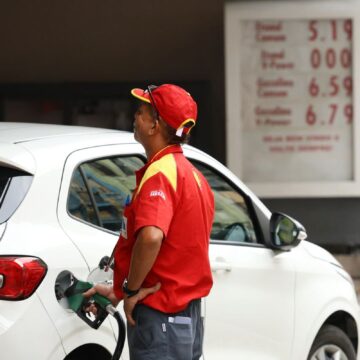 Aumento de etanol na gasolina divide opiniões sobre impacto em Aumento de etanol na gasolina divide opiniões sobre impacto em carros