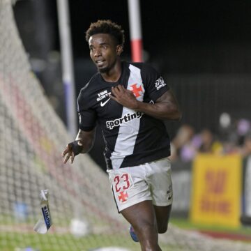 Compare o Vasco sem e com o capitão Thiago Mendes, suspenso neste sábado