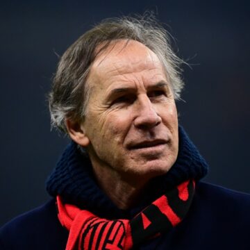 Morre Franco Baresi, lendário zagueiro italiano Morre Franco Baresi, lendário zagueiro italiano