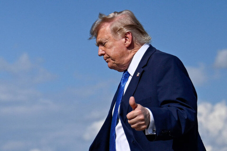 Trump diz que suspenderá novos ataques ao Irã - 02/08/2026 Trump diz que suspenderá novos ataques ao Irã – 02/08/2026 – Mundo