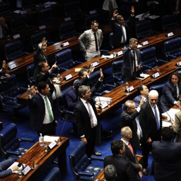 UGT critica fim da Taxa das blusinhas; veja impacto - UGT critica fim da Taxa das blusinhas; veja impacto – 02/08/2026 – Painel