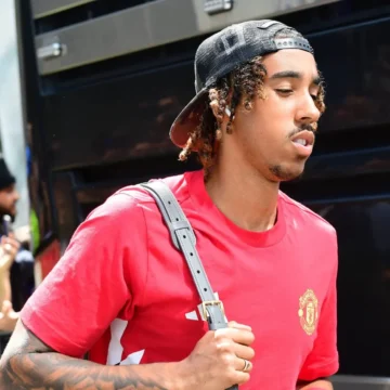 ‘As pessoas se esquecem que só tenho 20 anos’: Joia do Manchester United faz desabafo