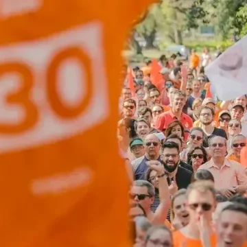 Novo protocola representação contra PT após Lula pedir votos em Novo protocola representação contra PT após Lula pedir votos em convenção