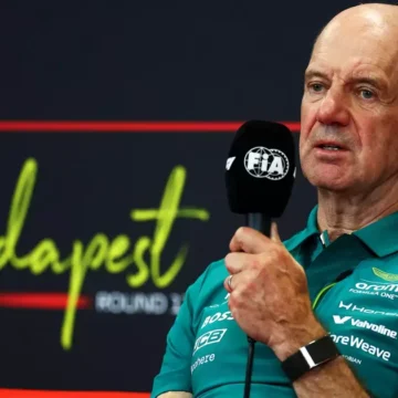 F1: Newey reforça confiança em Alonso e indica permanência do espanhol na Aston Martin em 2027