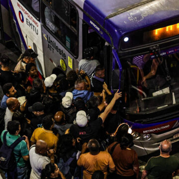 Greve chega ao 2º dia nas linhas 11-coral, 12-safira e 13-jade – 05/08/2026 – Cotidiano