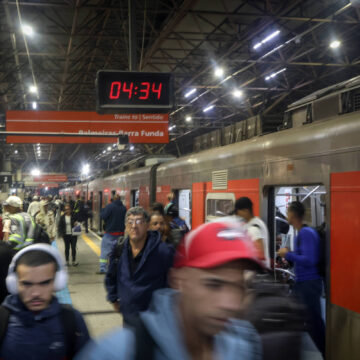 Greve leva trabalhadores a pagar até R$ 60 em apps – 05/08/2026 – Cotidiano