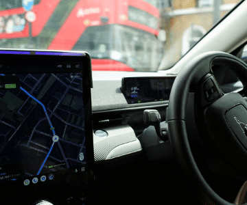 Uber anuncia investimento de mais de US$ 10 bilhões em táxis autônomos
