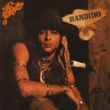 Álbum que firmou a identidade musical latina de Ney Matogrosso em 1976, 'Bandido' continua sedutor aos 50 anos