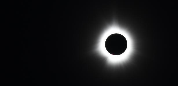 Companhia terá voo especial para ver eclipse solar a 10.000m Companhia terá voo especial para ver eclipse solar a 10.000m de altura