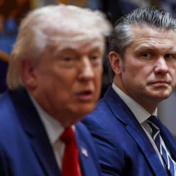 Trump e secretário de Guerra batem boca por falta de Trump e secretário de Guerra batem boca por falta de mísseis e frustração com conflito no Irã, diz jornal