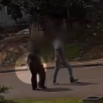 Mulher faz sinal de socorro e é salva de agressor Mulher faz sinal de socorro e é salva de agressor no Paraná – 06/08/2026 – Cotidiano