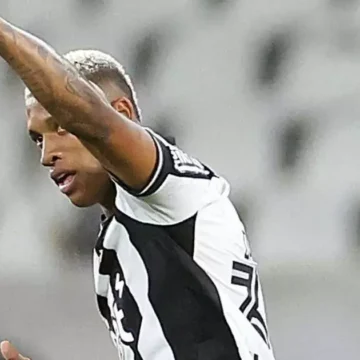 O que aconteceu? Botafogo recusa oferta da Atalanta por Danilo