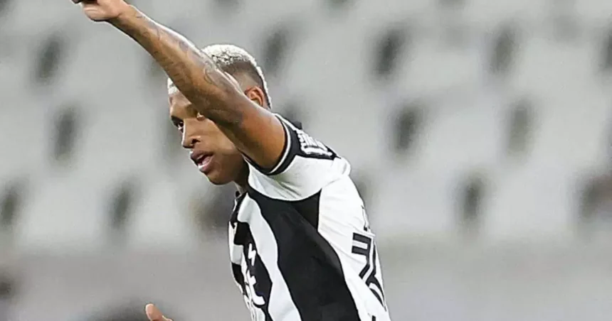 O que aconteceu? Botafogo recusa oferta da Atalanta por Danilo