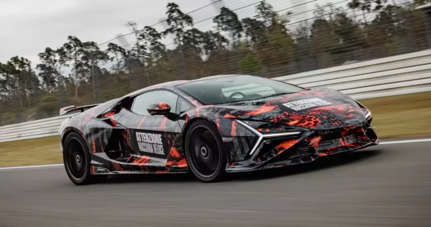 Lamborghini Revuelto SV reivindica recorde em Hockenheim antes da estreia Lamborghini Revuelto SV reivindica recorde em Hockenheim antes da estreia