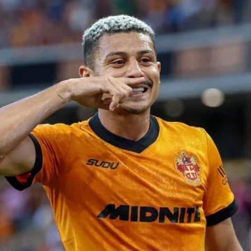 ‘Impressionante’: André marca na estreia do Wolves na temporada e confirma status de peça-chave