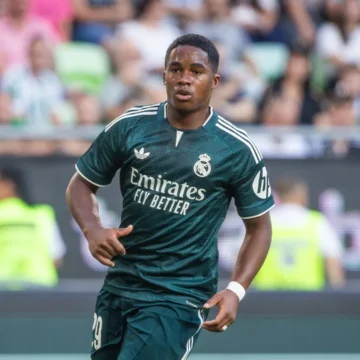 Endrick deixa boa impressão a Mourinho em vitória do Real Madrid: ‘Seria imprudência emprestá-lo’