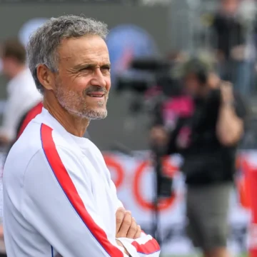 ‘Erros normais’: PSG desfigurado sofre na pré-temporada e chega indefinido para Supercopa