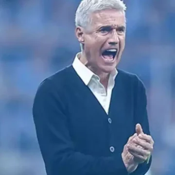 Luis Castro ganha fôlego no Grêmio após virada sobre o Luis Castro ganha fôlego no Grêmio após virada sobre o São Paulo